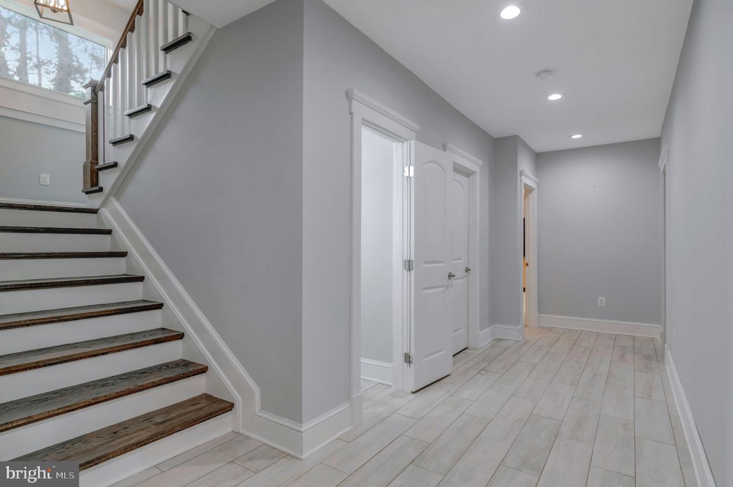 10708 WARWICK AVE, FAIRFAX, Virginia 22030, 6 Bedrooms Bedrooms, ,5 BathroomsBathrooms,Residential,For sale,10708 WARWICK AVE,VAFC2007300 MLS # VAFC2007300 10708 WARWICK AVE, FAIRFAX, Virginia 22030, 6 Bedrooms Bedrooms, ,5 BathroomsBathrooms,Residential,For sale,10708 WARWICK AVE,VAFC2007300 MLS # VAFC2007300