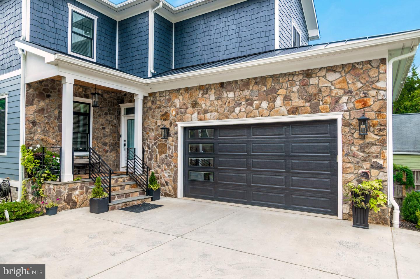 10708 WARWICK AVE, FAIRFAX, Virginia 22030, 6 Bedrooms Bedrooms, ,5 BathroomsBathrooms,Residential,For sale,10708 WARWICK AVE,VAFC2007300 MLS # VAFC2007300 10708 WARWICK AVE, FAIRFAX, Virginia 22030, 6 Bedrooms Bedrooms, ,5 BathroomsBathrooms,Residential,For sale,10708 WARWICK AVE,VAFC2007300 MLS # VAFC2007300