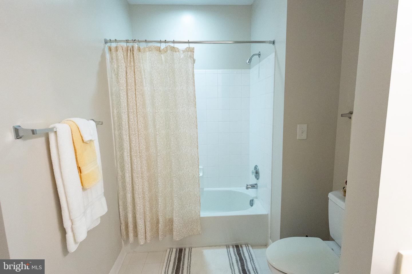 1621 LADUE CT #301, WOODBRIDGE, Virginia 22191, 2 Bedrooms Bedrooms, ,2 BathroomsBathrooms,Residential,For sale,1621 LADUE CT #301,VAPW2107308 MLS # VAPW2107308 1621 LADUE CT #301, WOODBRIDGE, Virginia 22191, 2 Bedrooms Bedrooms, ,2 BathroomsBathrooms,Residential,For sale,1621 LADUE CT #301,VAPW2107308 MLS # VAPW2107308