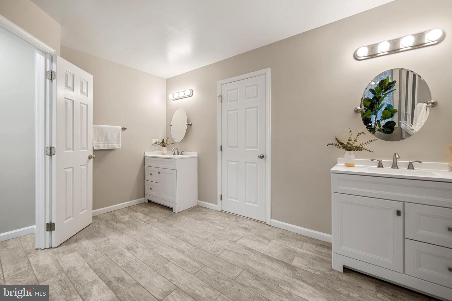 13780 HOLLY FOREST DR, MANASSAS, Virginia 20112, 4 Bedrooms Bedrooms, ,3 BathroomsBathrooms,Residential,For sale,13780 HOLLY FOREST DR,VAPW2107342 MLS # VAPW2107342