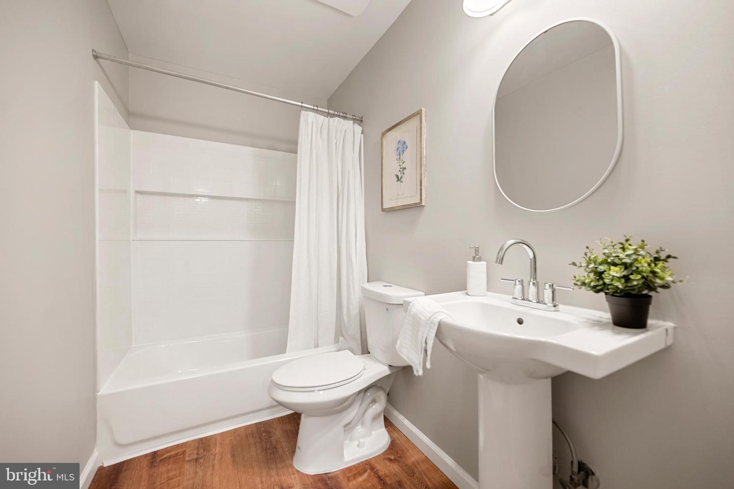 13780 HOLLY FOREST DR, MANASSAS, Virginia 20112, 4 Bedrooms Bedrooms, ,3 BathroomsBathrooms,Residential,For sale,13780 HOLLY FOREST DR,VAPW2107342 MLS # VAPW2107342