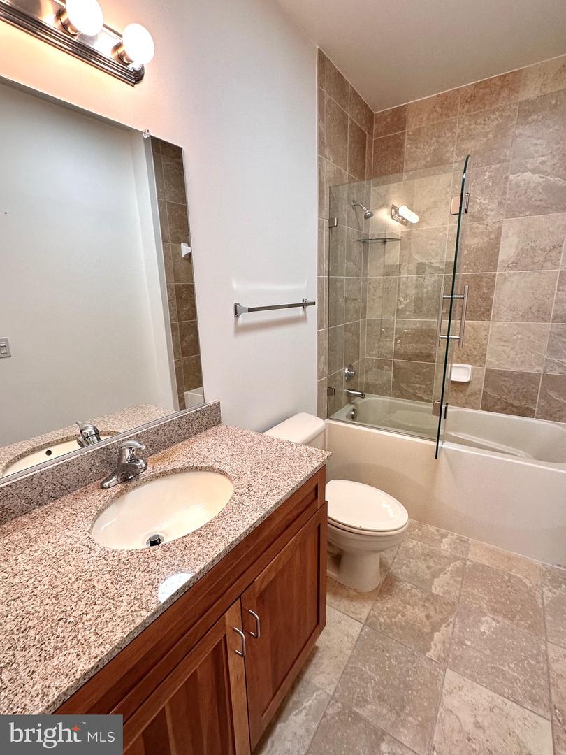 1220 N FILLMORE ST #PH08, ARLINGTON, Virginia 22201, 2 Bedrooms Bedrooms, ,2 BathroomsBathrooms,Residential,For sale,1220 N FILLMORE ST #PH08,VAAR2065756 MLS # VAAR2065756