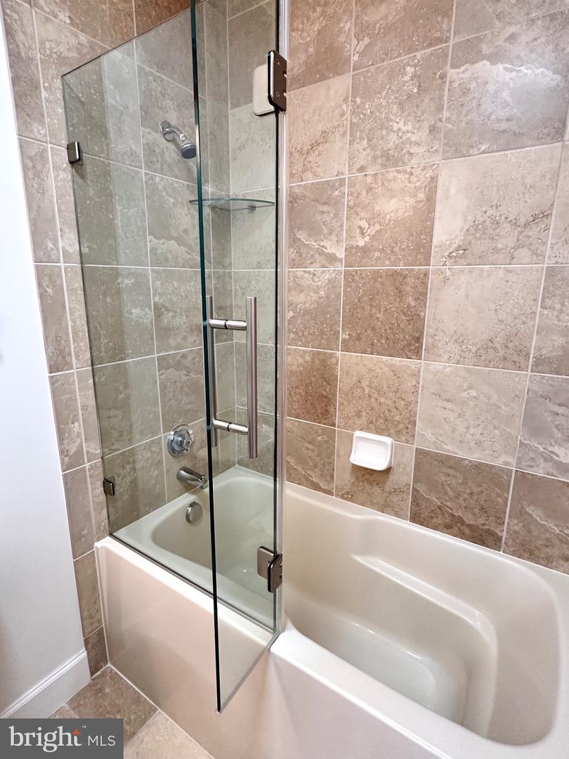 1220 N FILLMORE ST #PH08, ARLINGTON, Virginia 22201, 2 Bedrooms Bedrooms, ,2 BathroomsBathrooms,Residential,For sale,1220 N FILLMORE ST #PH08,VAAR2065756 MLS # VAAR2065756