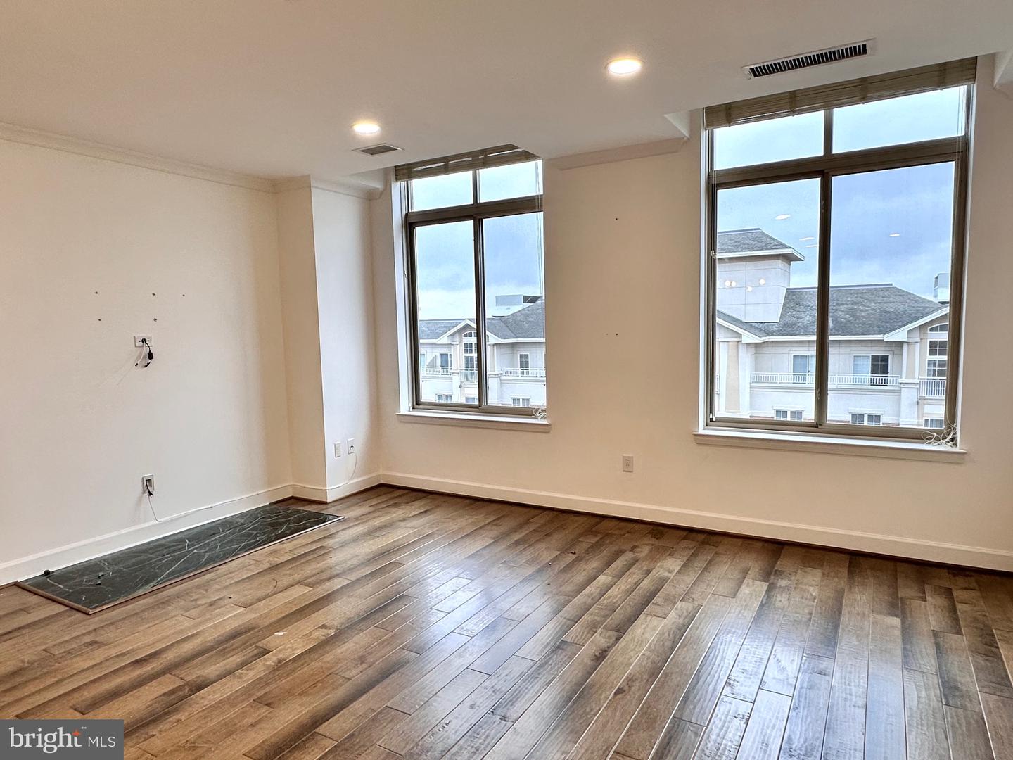 1220 N FILLMORE ST #PH08, ARLINGTON, Virginia 22201, 2 Bedrooms Bedrooms, ,2 BathroomsBathrooms,Residential,For sale,1220 N FILLMORE ST #PH08,VAAR2065756 MLS # VAAR2065756