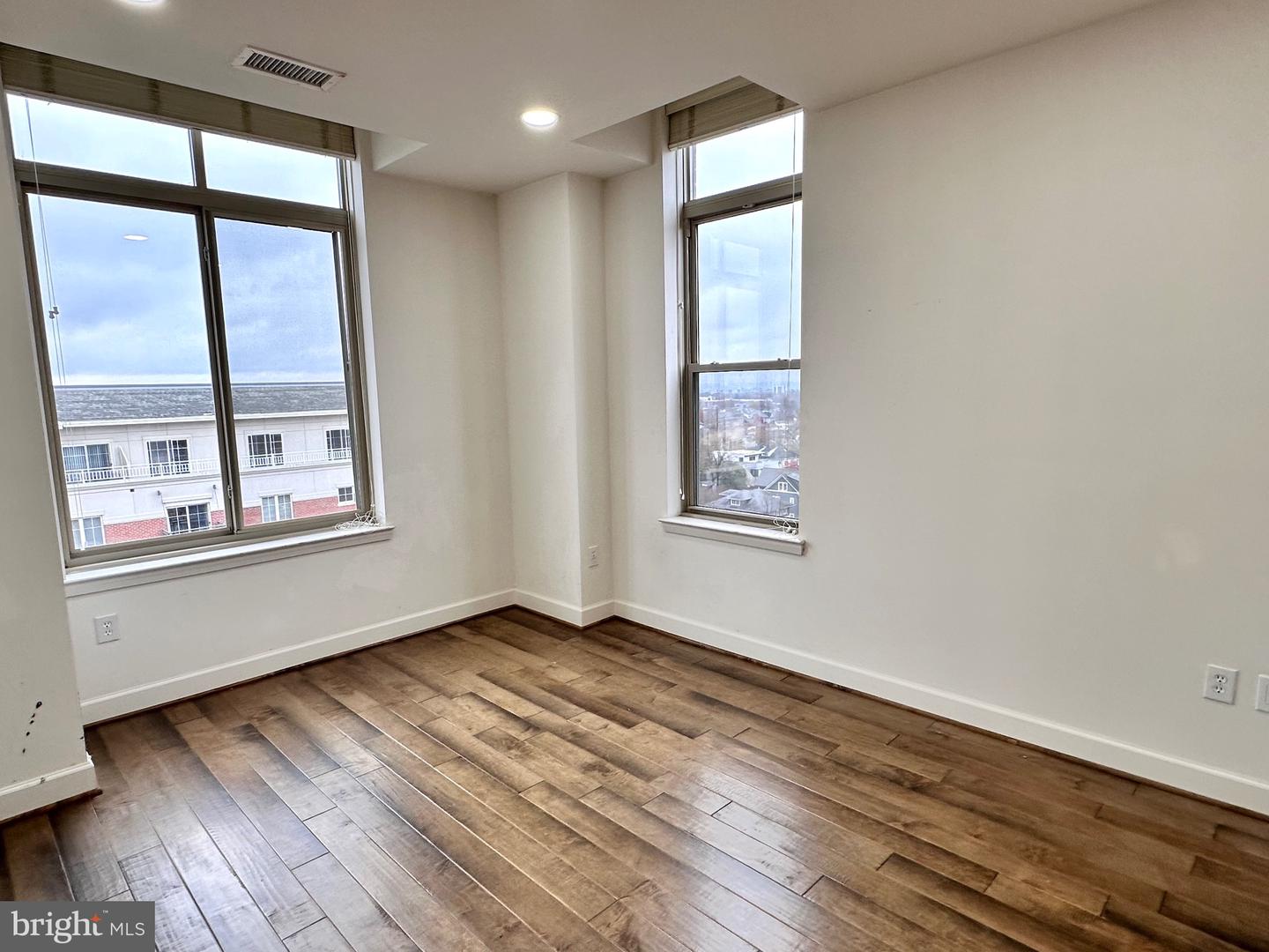 1220 N FILLMORE ST #PH08, ARLINGTON, Virginia 22201, 2 Bedrooms Bedrooms, ,2 BathroomsBathrooms,Residential,For sale,1220 N FILLMORE ST #PH08,VAAR2065756 MLS # VAAR2065756