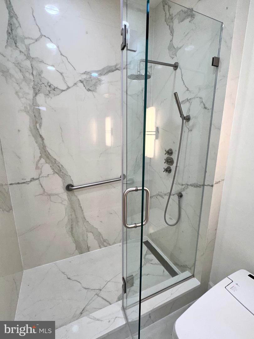 1220 N FILLMORE ST #PH08, ARLINGTON, Virginia 22201, 2 Bedrooms Bedrooms, ,2 BathroomsBathrooms,Residential,For sale,1220 N FILLMORE ST #PH08,VAAR2065756 MLS # VAAR2065756