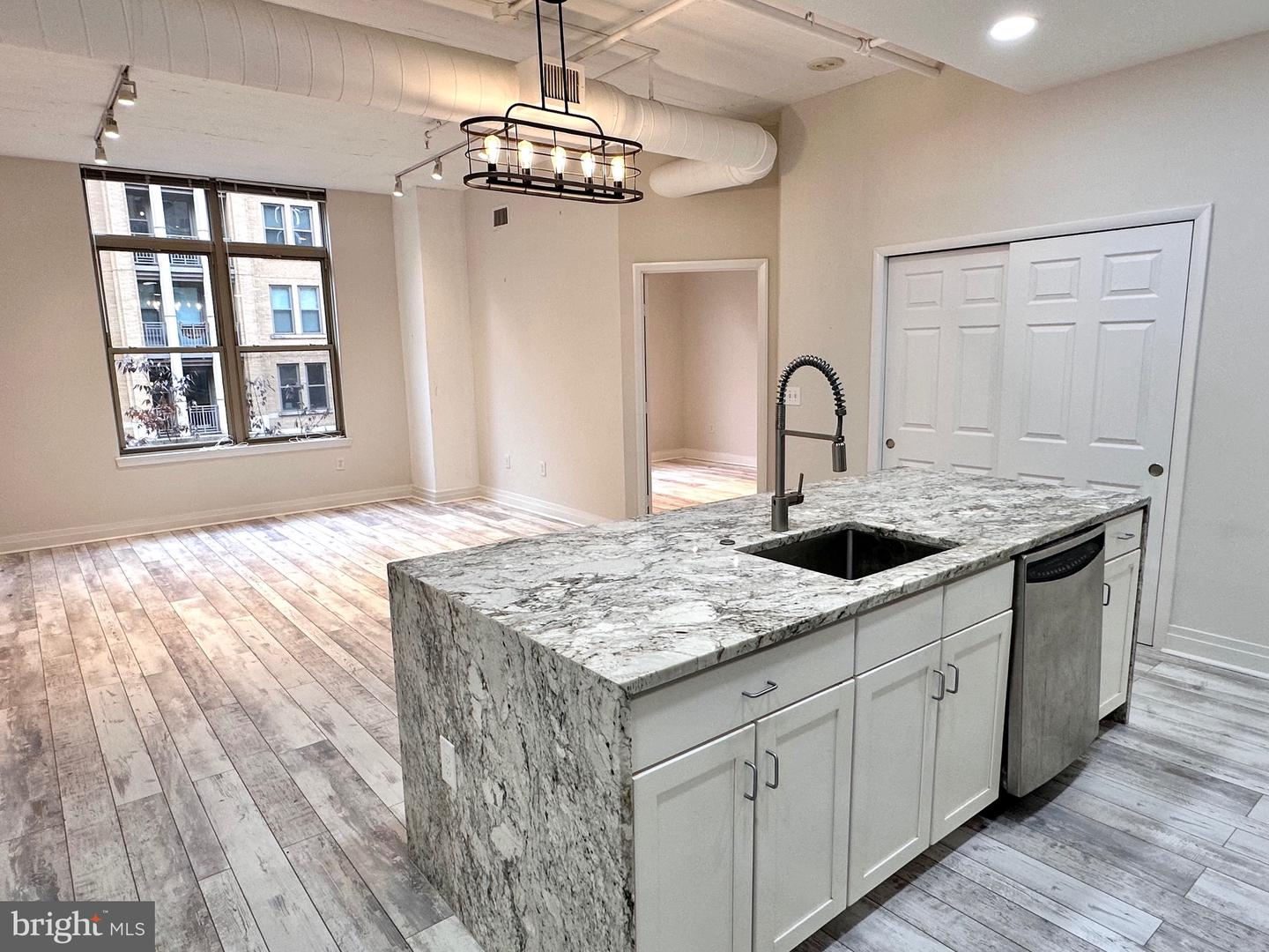 1201 N GARFIELD ST #408, ARLINGTON, Virginia 22201, 2 Bedrooms Bedrooms, ,2 BathroomsBathrooms,Residential,For sale,1201 N GARFIELD ST #408,VAAR2065762 MLS # VAAR2065762