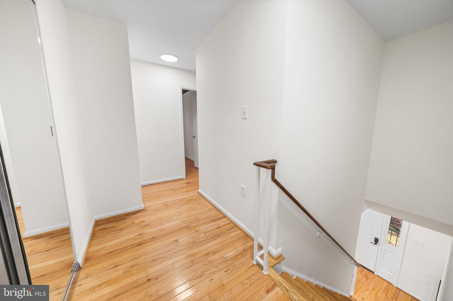 5658 SUTHERLAND CT, BURKE, Virginia 22015, 3 Bedrooms Bedrooms, ,3 BathroomsBathrooms,Residential,For sale,5658 SUTHERLAND CT,VAFX2278194 MLS # VAFX2278194