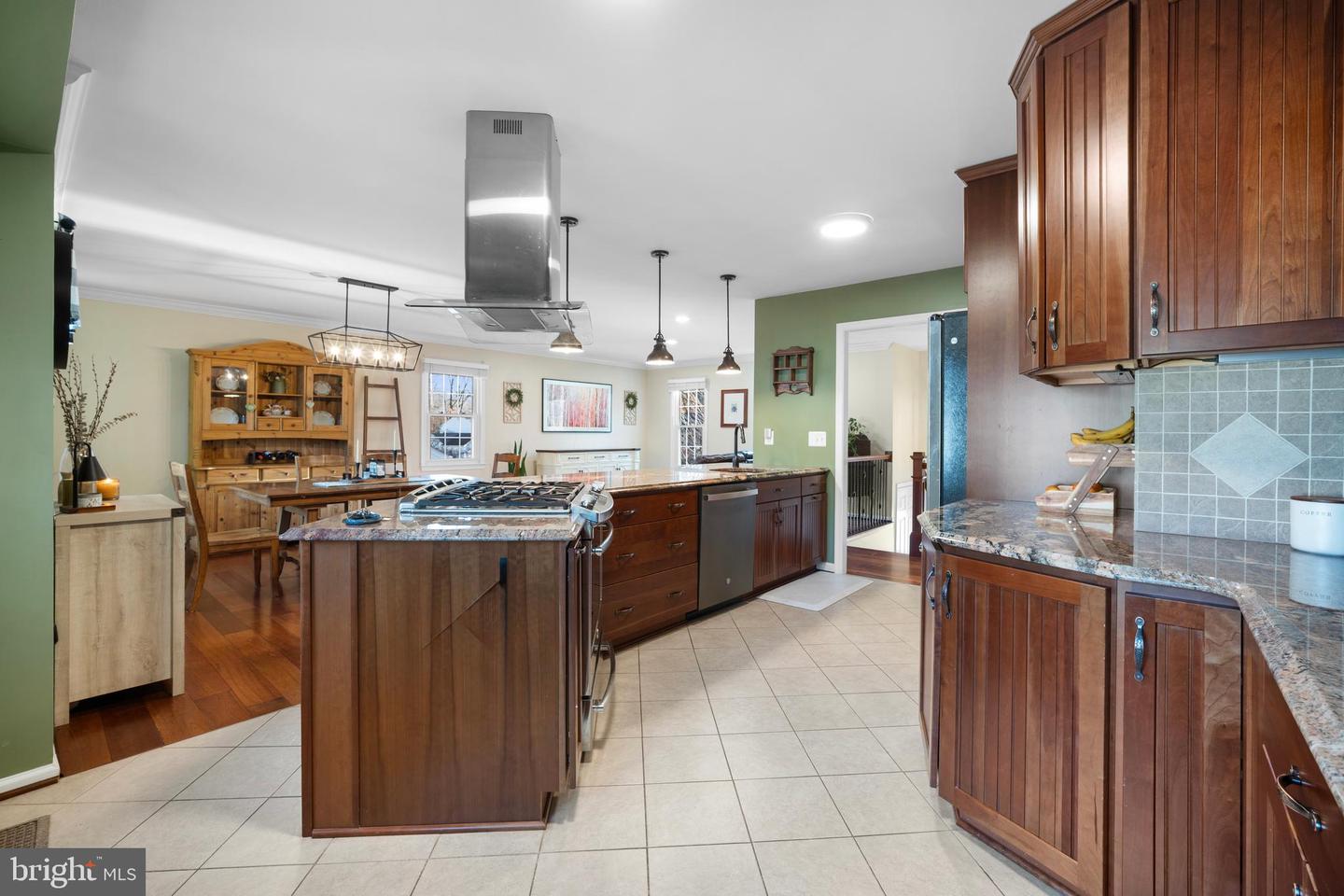 10708 RIPPON LODGE DR, FAIRFAX, Virginia 22032, 4 Bedrooms Bedrooms, ,3 BathroomsBathrooms,Residential,For sale,10708 RIPPON LODGE DR,VAFX2278388 MLS # VAFX2278388