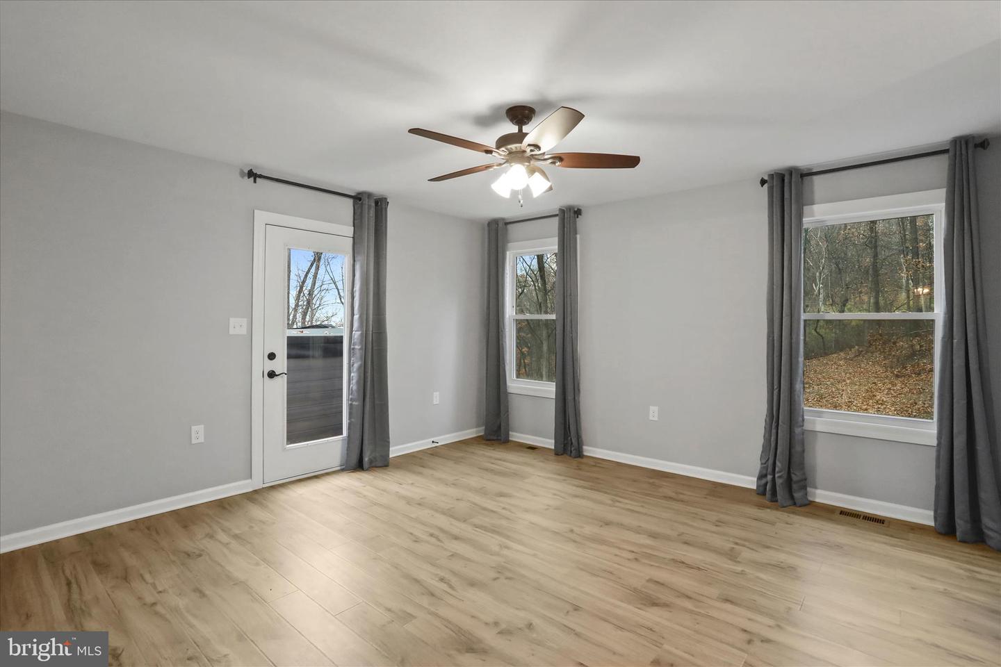 401 BRAGG DR, FRONT ROYAL, Virginia 22630, 3 Bedrooms Bedrooms, 10 Rooms Rooms,3 BathroomsBathrooms,Residential,For sale,401 BRAGG DR,VAWR2012750 MLS # VAWR2012750