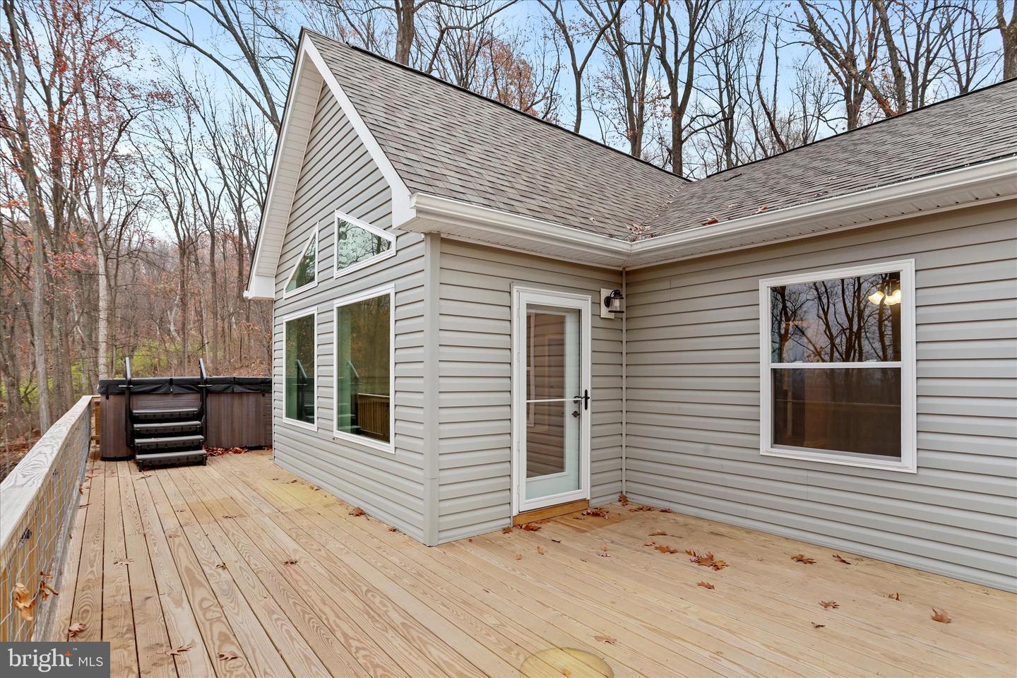 401 BRAGG DR, FRONT ROYAL, Virginia 22630, 3 Bedrooms Bedrooms, 10 Rooms Rooms,3 BathroomsBathrooms,Residential,For sale,401 BRAGG DR,VAWR2012750 MLS # VAWR2012750