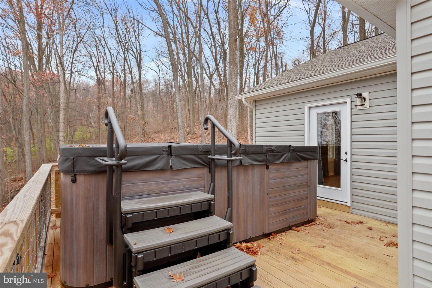 401 BRAGG DR, FRONT ROYAL, Virginia 22630, 3 Bedrooms Bedrooms, 10 Rooms Rooms,3 BathroomsBathrooms,Residential,For sale,401 BRAGG DR,VAWR2012750 MLS # VAWR2012750