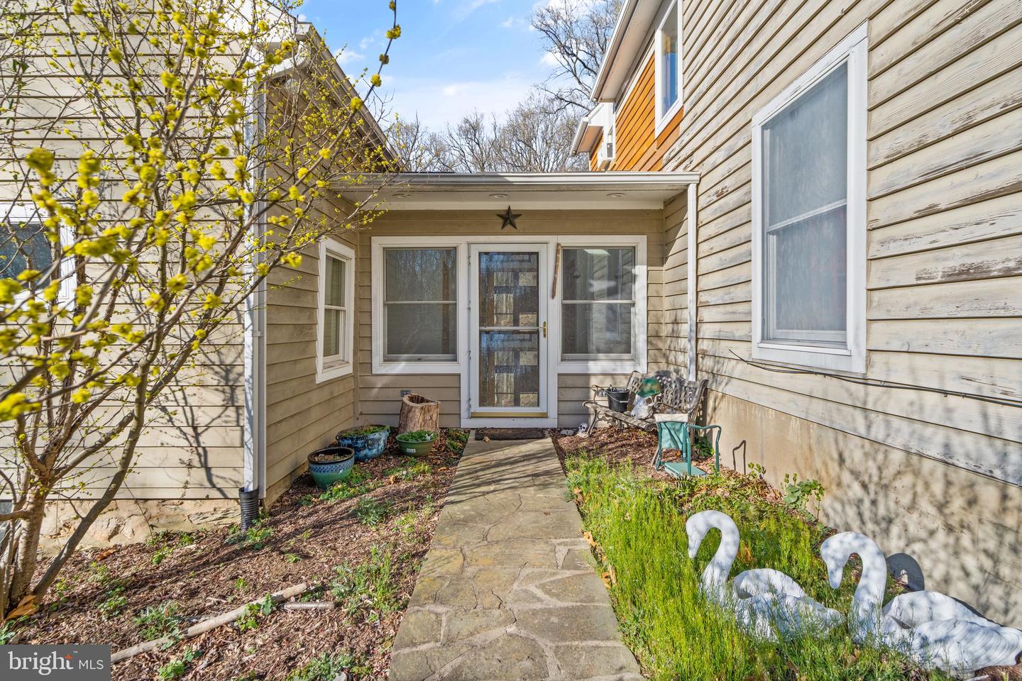 38164 STEVENS RD, LOVETTSVILLE, Virginia 20180, 3 Bedrooms Bedrooms, ,2 BathroomsBathrooms,Residential,For sale,38164 STEVENS RD,VALO2110886 MLS # VALO2110886