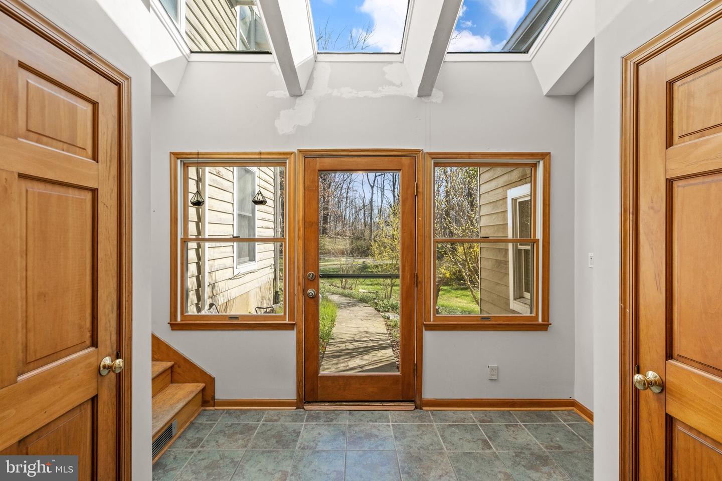 38164 STEVENS RD, LOVETTSVILLE, Virginia 20180, 3 Bedrooms Bedrooms, ,2 BathroomsBathrooms,Residential,For sale,38164 STEVENS RD,VALO2110886 MLS # VALO2110886