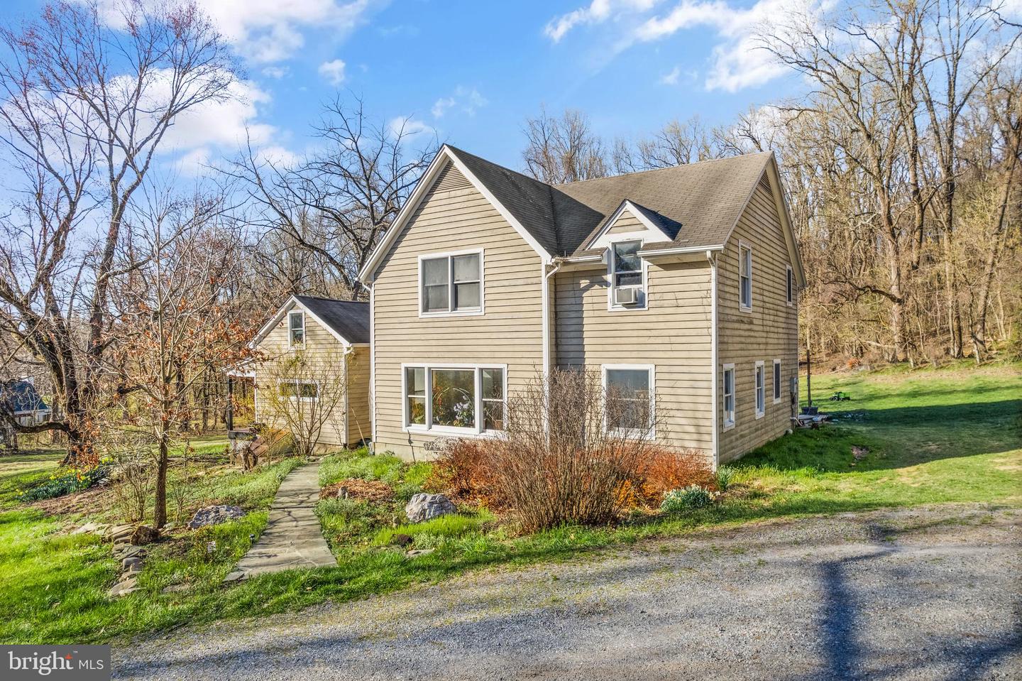 38164 STEVENS RD, LOVETTSVILLE, Virginia 20180, 3 Bedrooms Bedrooms, ,2 BathroomsBathrooms,Residential,For sale,38164 STEVENS RD,VALO2110886 MLS # VALO2110886