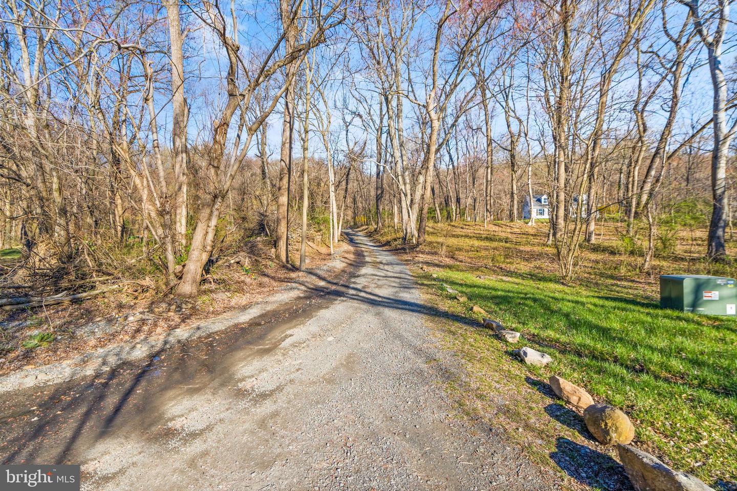 38164 STEVENS RD, LOVETTSVILLE, Virginia 20180, 3 Bedrooms Bedrooms, ,2 BathroomsBathrooms,Residential,For sale,38164 STEVENS RD,VALO2110886 MLS # VALO2110886