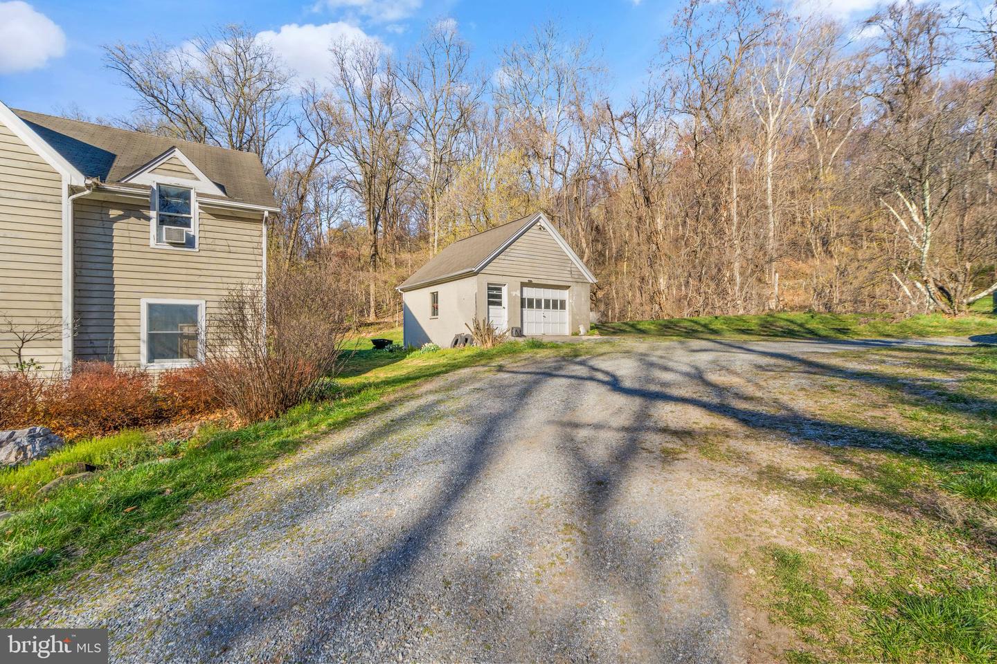 38164 STEVENS RD, LOVETTSVILLE, Virginia 20180, 3 Bedrooms Bedrooms, ,2 BathroomsBathrooms,Residential,For sale,38164 STEVENS RD,VALO2110886 MLS # VALO2110886