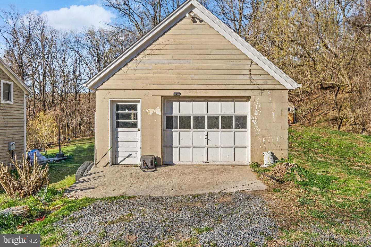 38164 STEVENS RD, LOVETTSVILLE, Virginia 20180, 3 Bedrooms Bedrooms, ,2 BathroomsBathrooms,Residential,For sale,38164 STEVENS RD,VALO2110886 MLS # VALO2110886