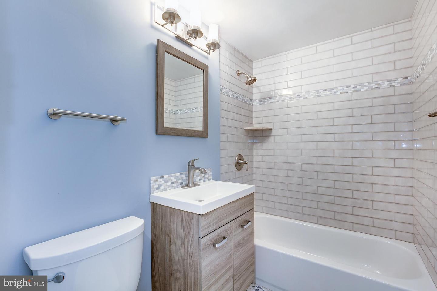 1711 MASSACHUSETTS AVE NW #408, WASHINGTON, District Of Columbia 20036, 1 Bedroom Bedrooms, ,1 BathroomBathrooms,Residential,For sale,1711 MASSACHUSETTS AVE NW #408,DCDC2231166 MLS # DCDC2231166