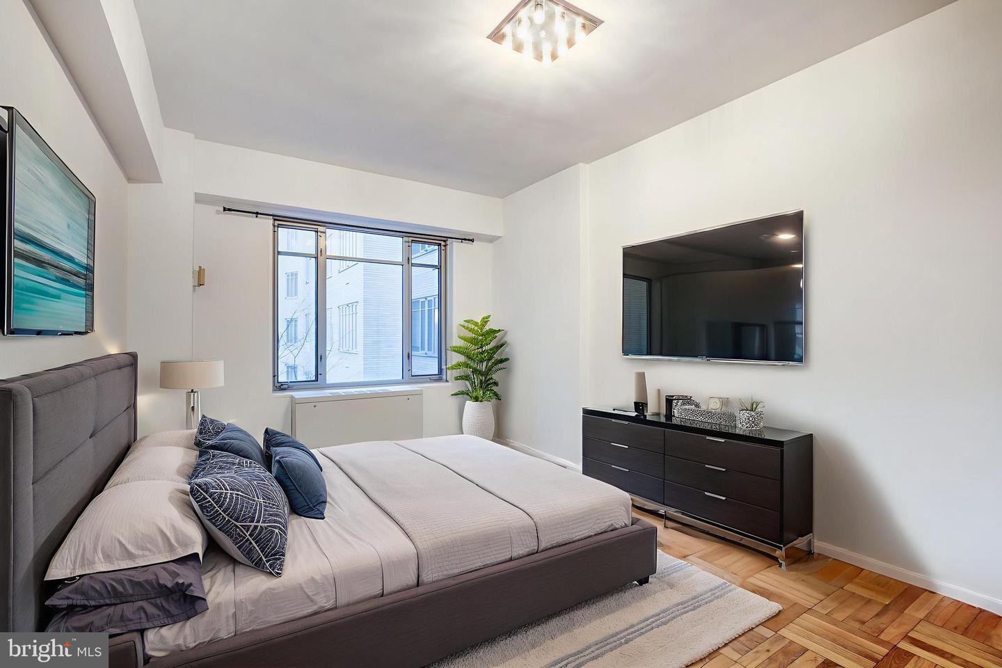 1711 MASSACHUSETTS AVE NW #408, WASHINGTON, District Of Columbia 20036, 1 Bedroom Bedrooms, ,1 BathroomBathrooms,Residential,For sale,1711 MASSACHUSETTS AVE NW #408,DCDC2231166 MLS # DCDC2231166