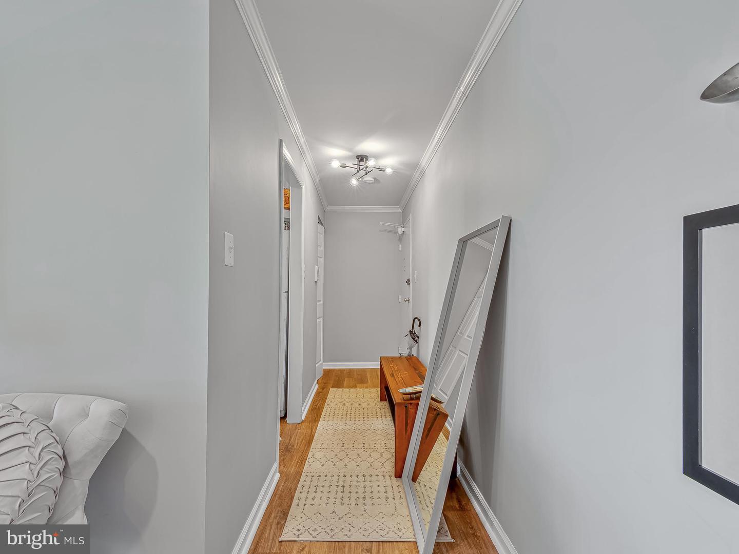 1914 WILSON LN #202, MCLEAN, Virginia 22102, 2 Bedrooms Bedrooms, ,1 BathroomBathrooms,Residential,For sale,1914 WILSON LN #202,VAFX2278552 MLS # VAFX2278552