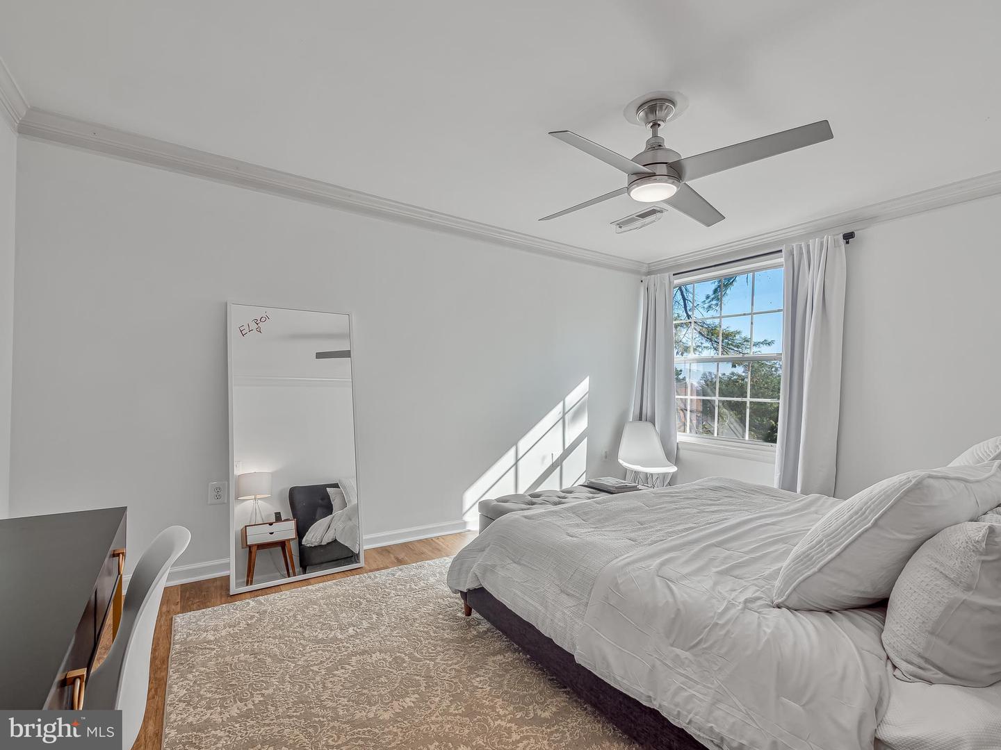 1914 WILSON LN #202, MCLEAN, Virginia 22102, 2 Bedrooms Bedrooms, ,1 BathroomBathrooms,Residential,For sale,1914 WILSON LN #202,VAFX2278552 MLS # VAFX2278552