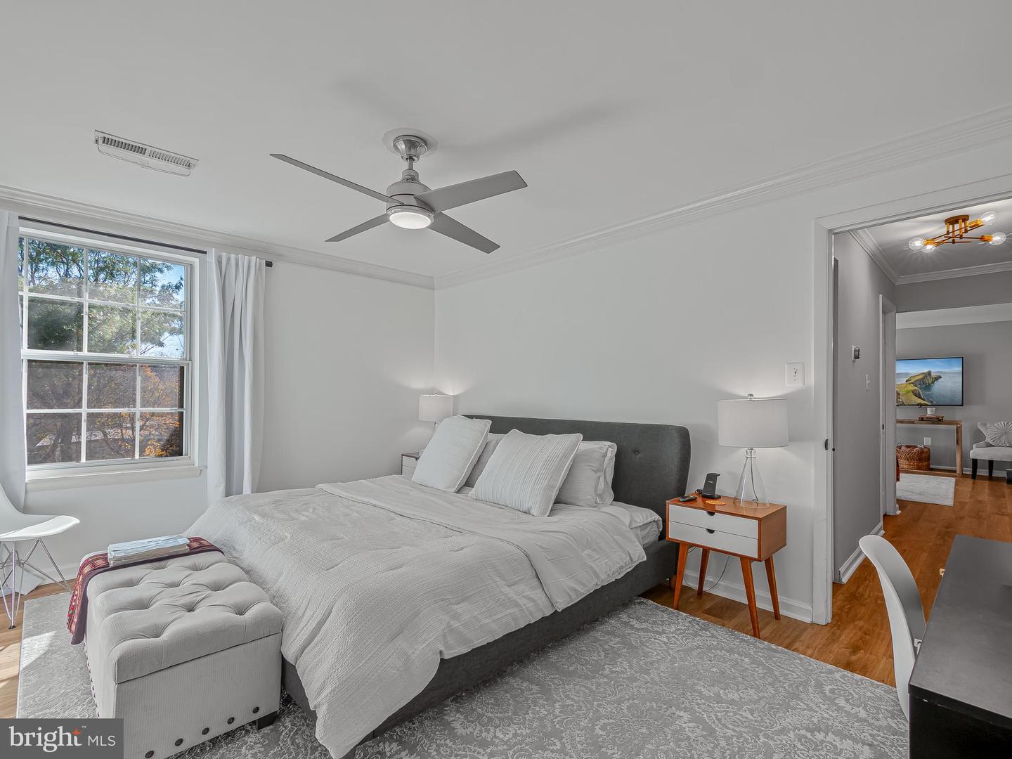 1914 WILSON LN #202, MCLEAN, Virginia 22102, 2 Bedrooms Bedrooms, ,1 BathroomBathrooms,Residential,For sale,1914 WILSON LN #202,VAFX2278552 MLS # VAFX2278552