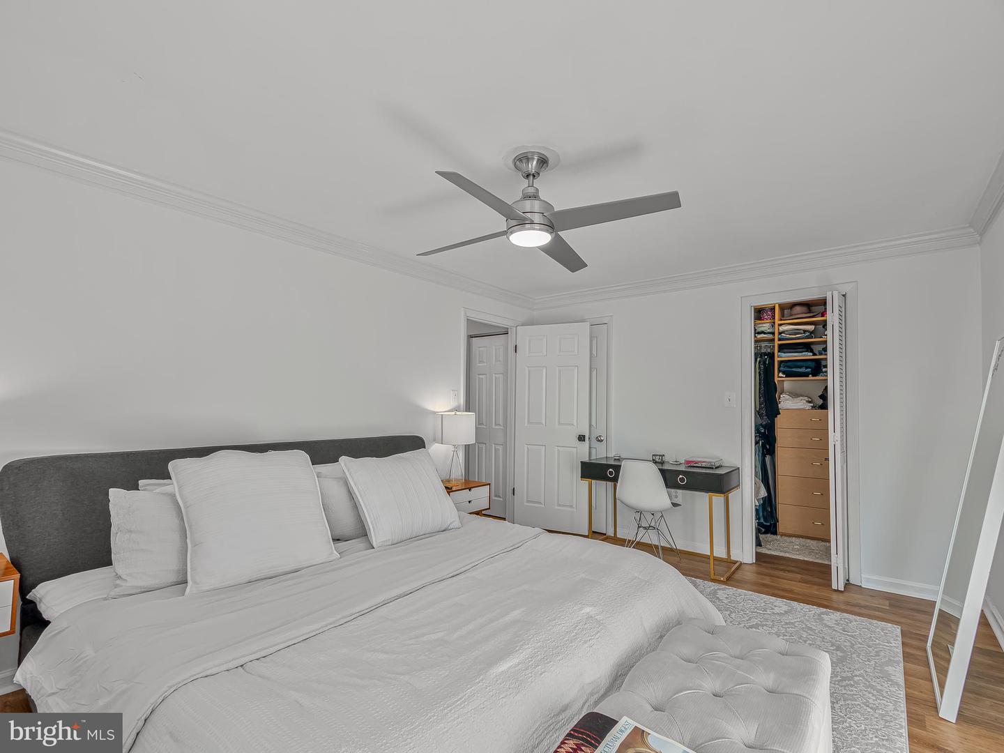 1914 WILSON LN #202, MCLEAN, Virginia 22102, 2 Bedrooms Bedrooms, ,1 BathroomBathrooms,Residential,For sale,1914 WILSON LN #202,VAFX2278552 MLS # VAFX2278552