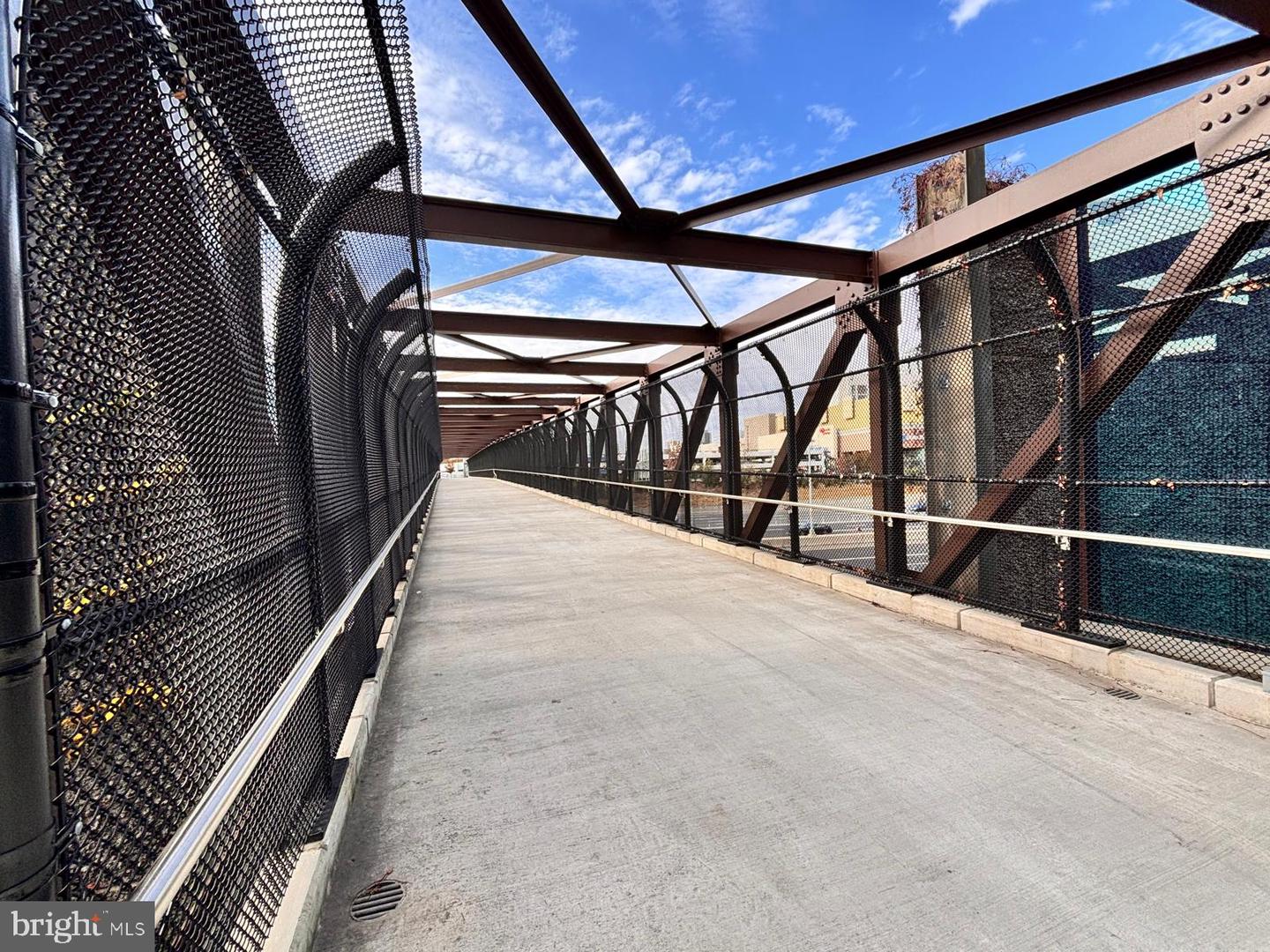 1914 WILSON LN #202, MCLEAN, Virginia 22102, 2 Bedrooms Bedrooms, ,1 BathroomBathrooms,Residential,For sale,1914 WILSON LN #202,VAFX2278552 MLS # VAFX2278552