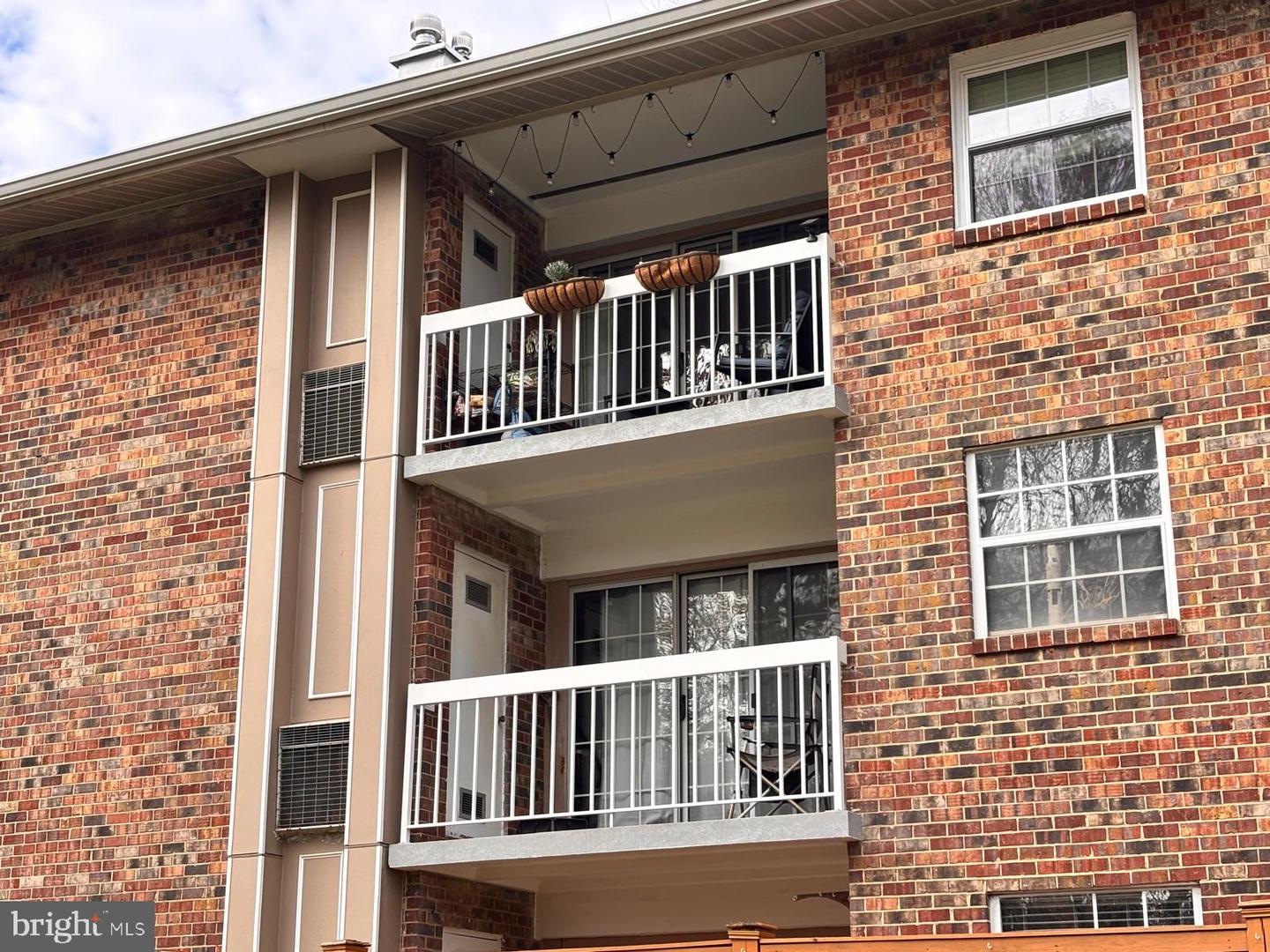 1914 WILSON LN #202, MCLEAN, Virginia 22102, 2 Bedrooms Bedrooms, ,1 BathroomBathrooms,Residential,For sale,1914 WILSON LN #202,VAFX2278552 MLS # VAFX2278552