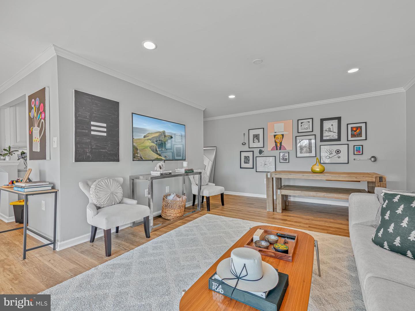 1914 WILSON LN #202, MCLEAN, Virginia 22102, 2 Bedrooms Bedrooms, ,1 BathroomBathrooms,Residential,For sale,1914 WILSON LN #202,VAFX2278552 MLS # VAFX2278552