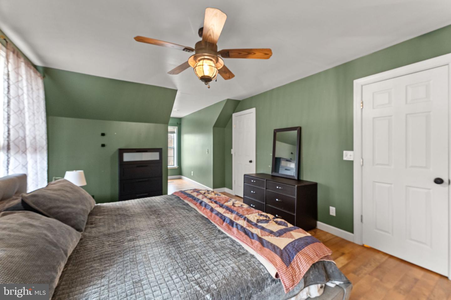 14555 LEE HWY, AMISSVILLE, Virginia 20106, 4 Bedrooms Bedrooms, ,4 BathroomsBathrooms,Residential,For sale,14555 LEE HWY,VARP2002390 MLS # VARP2002390