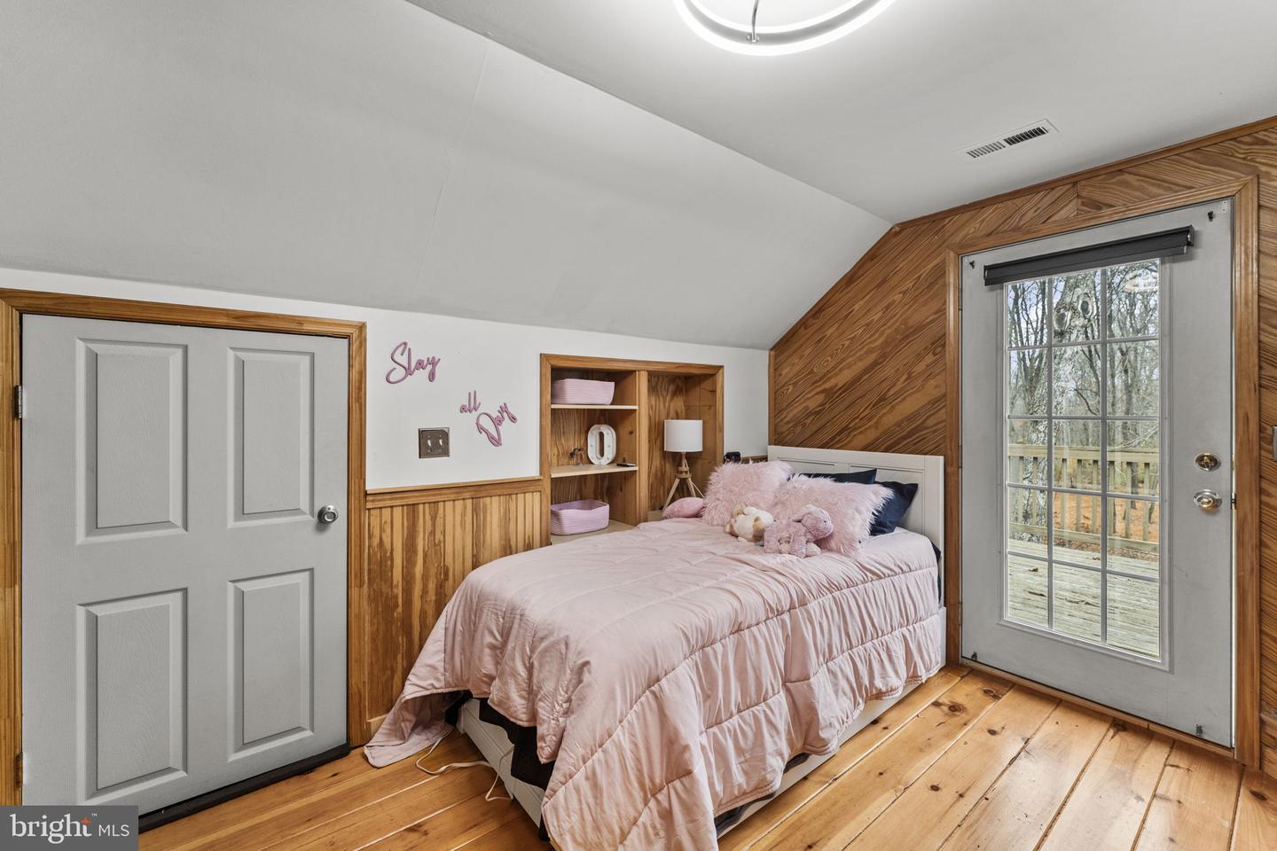 14555 LEE HWY, AMISSVILLE, Virginia 20106, 4 Bedrooms Bedrooms, ,4 BathroomsBathrooms,Residential,For sale,14555 LEE HWY,VARP2002390 MLS # VARP2002390