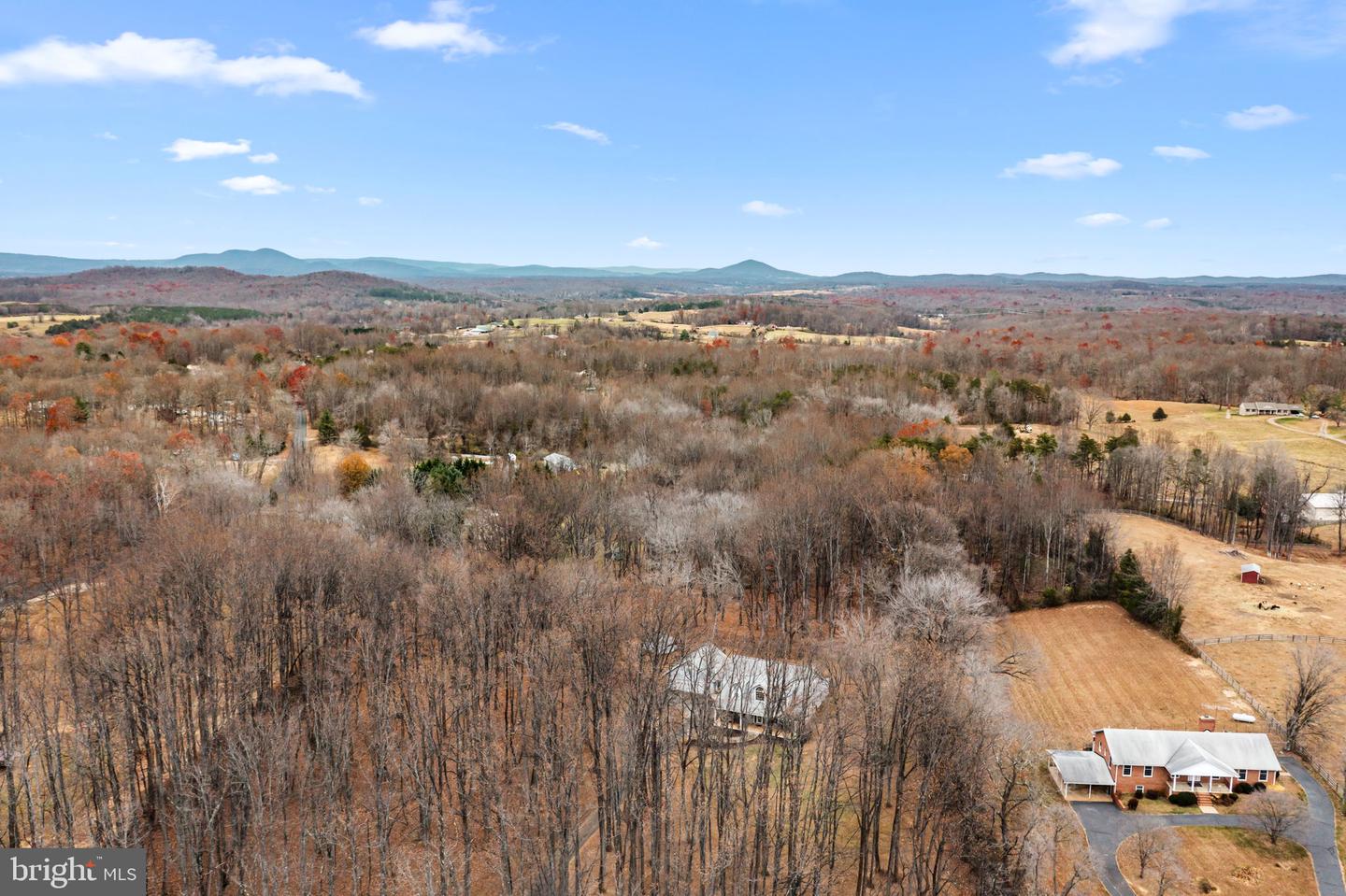 14555 LEE HWY, AMISSVILLE, Virginia 20106, 4 Bedrooms Bedrooms, ,4 BathroomsBathrooms,Residential,For sale,14555 LEE HWY,VARP2002390 MLS # VARP2002390