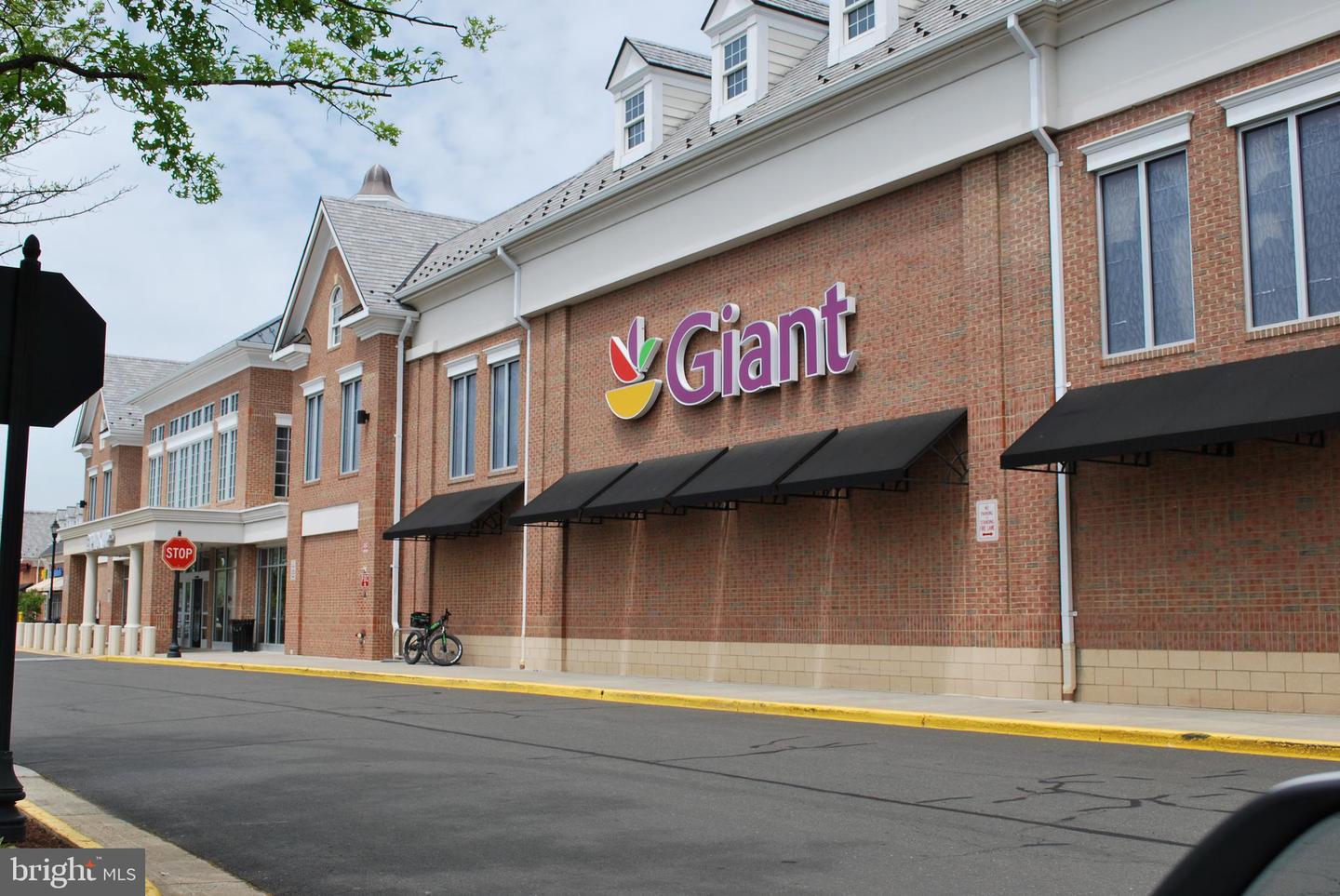 15100 HEATHER MILL LN #407, HAYMARKET, Virginia 20169, 2 Bedrooms Bedrooms, 7 Rooms Rooms,2 BathroomsBathrooms,Residential,For sale,15100 HEATHER MILL LN #407,VAPW2107710 MLS # VAPW2107710