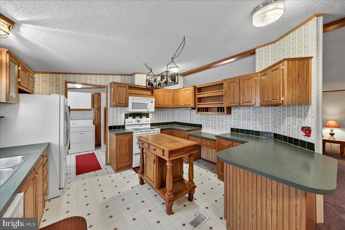 220 CHALKLEVEL RD, LOUISA, Virginia 23093, 3 Bedrooms Bedrooms, ,2 BathroomsBathrooms,Residential,For sale,220 CHALKLEVEL RD,VALA2008900 MLS # VALA2008900