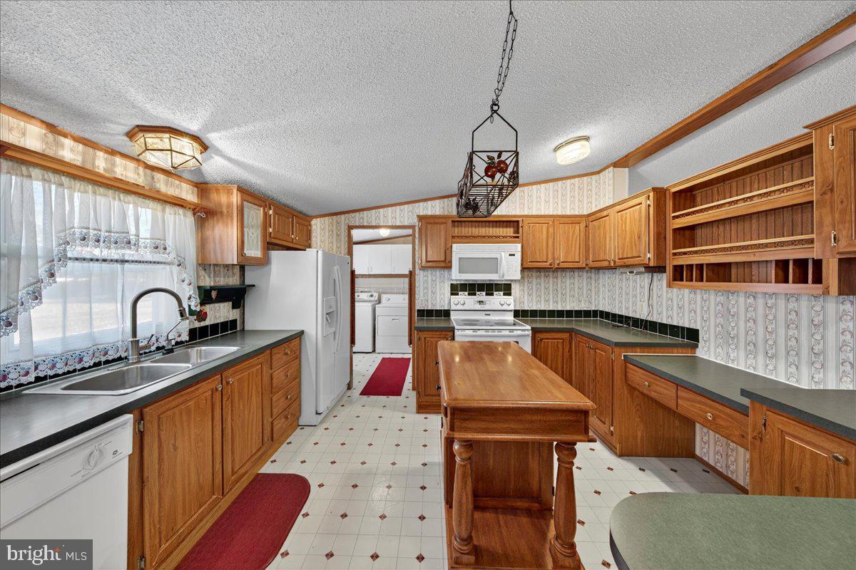 220 CHALKLEVEL RD, LOUISA, Virginia 23093, 3 Bedrooms Bedrooms, ,2 BathroomsBathrooms,Residential,For sale,220 CHALKLEVEL RD,VALA2008900 MLS # VALA2008900