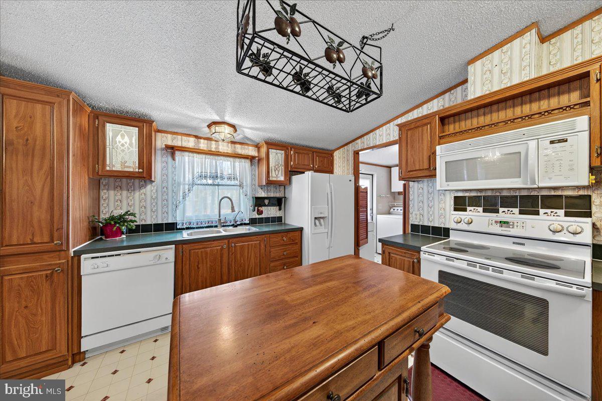 220 CHALKLEVEL RD, LOUISA, Virginia 23093, 3 Bedrooms Bedrooms, ,2 BathroomsBathrooms,Residential,For sale,220 CHALKLEVEL RD,VALA2008900 MLS # VALA2008900