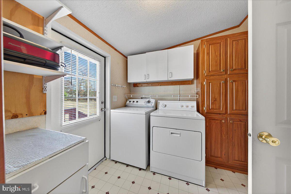 220 CHALKLEVEL RD, LOUISA, Virginia 23093, 3 Bedrooms Bedrooms, ,2 BathroomsBathrooms,Residential,For sale,220 CHALKLEVEL RD,VALA2008900 MLS # VALA2008900