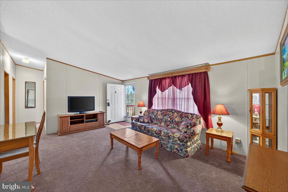 220 CHALKLEVEL RD, LOUISA, Virginia 23093, 3 Bedrooms Bedrooms, ,2 BathroomsBathrooms,Residential,For sale,220 CHALKLEVEL RD,VALA2008900 MLS # VALA2008900