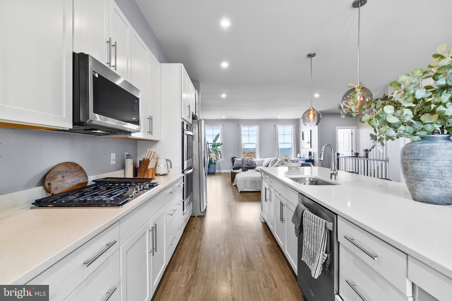 1672 SANDPIPER BAY LOOP, DUMFRIES, Virginia 22026, 3 Bedrooms Bedrooms, ,2 BathroomsBathrooms,Residential,For sale,1672 SANDPIPER BAY LOOP,VAPW2107736 MLS # VAPW2107736