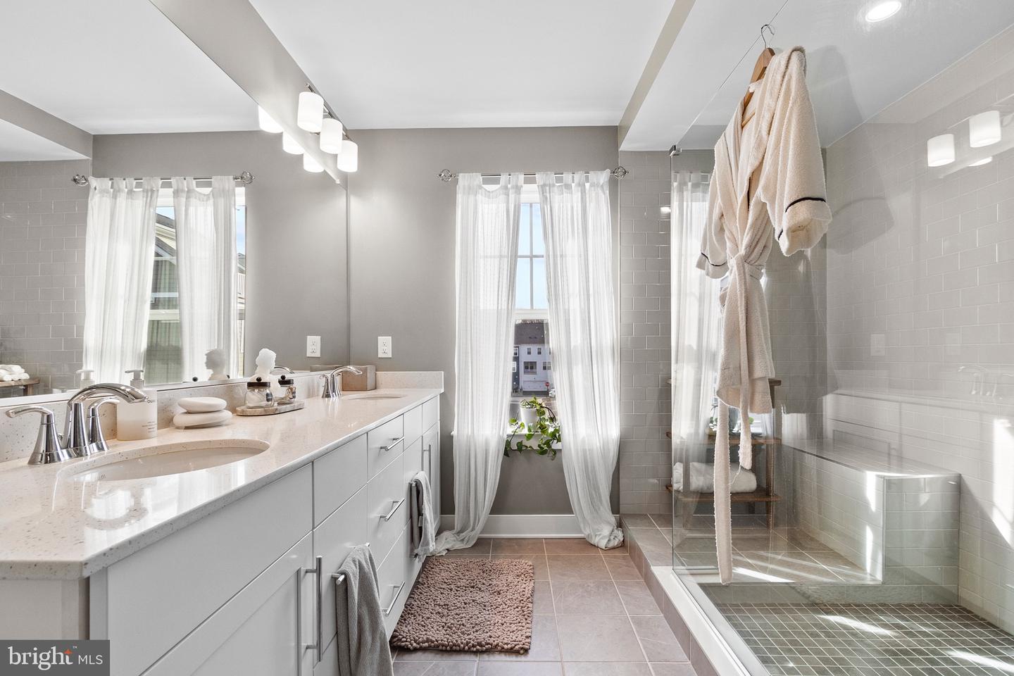 1672 SANDPIPER BAY LOOP, DUMFRIES, Virginia 22026, 3 Bedrooms Bedrooms, ,2 BathroomsBathrooms,Residential,For sale,1672 SANDPIPER BAY LOOP,VAPW2107736 MLS # VAPW2107736