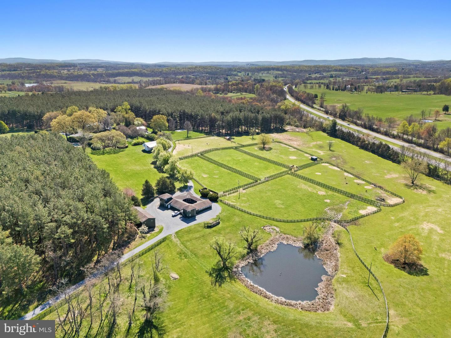 3252 WINCHESTER RD, DELAPLANE, Virginia 20144, 4 Bedrooms Bedrooms, ,5 BathroomsBathrooms,Residential,For sale,3252 WINCHESTER RD,VAFQ2019664 MLS # VAFQ2019664