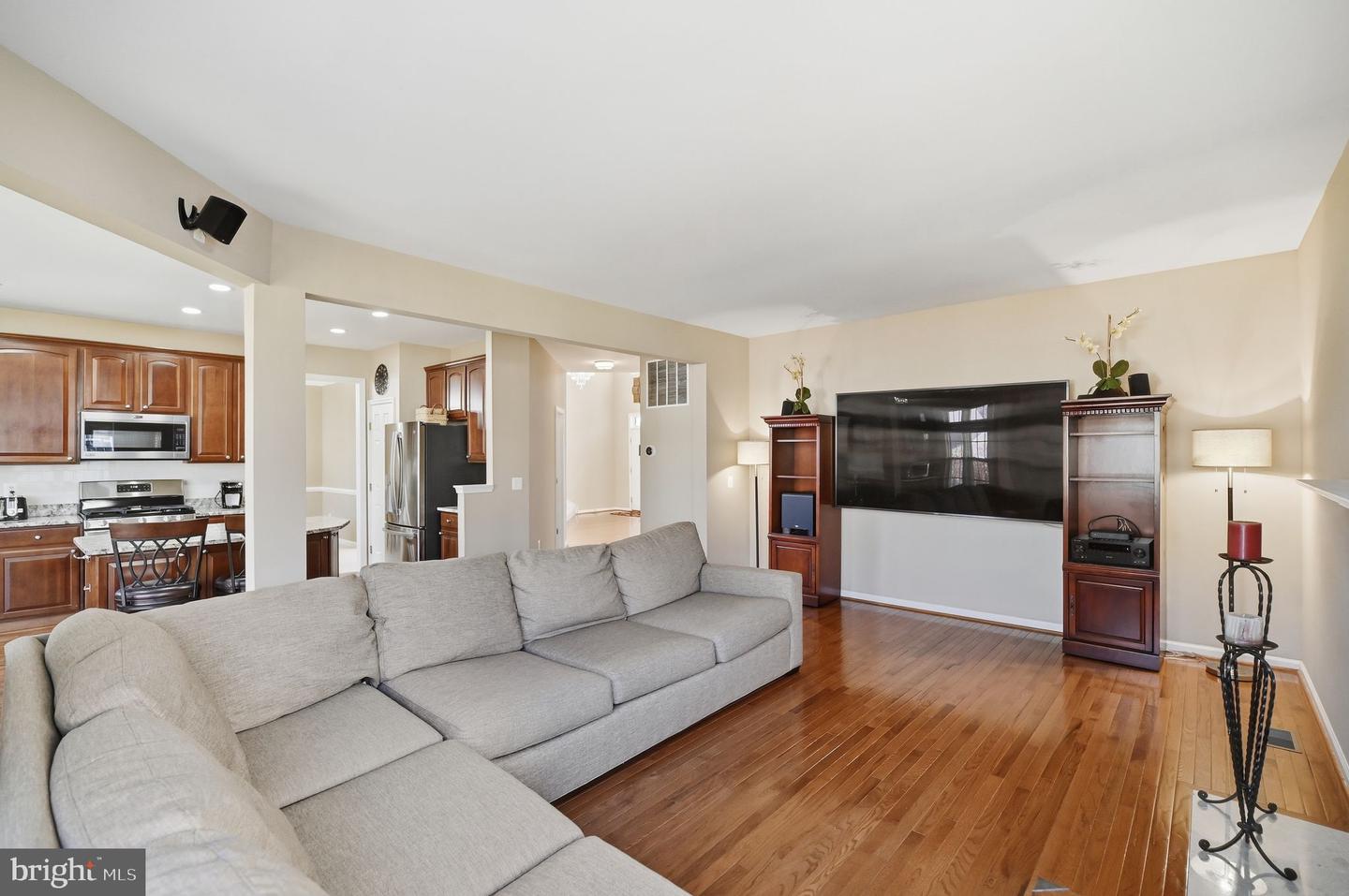 6837 RATHBONE PL, GAINESVILLE, Virginia 20155, 5 Bedrooms Bedrooms, ,3 BathroomsBathrooms,Residential,For sale,6837 RATHBONE PL,VAPW2107692 MLS # VAPW2107692