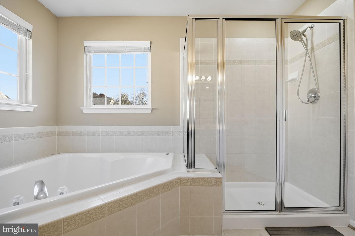 6837 RATHBONE PL, GAINESVILLE, Virginia 20155, 5 Bedrooms Bedrooms, ,3 BathroomsBathrooms,Residential,For sale,6837 RATHBONE PL,VAPW2107692 MLS # VAPW2107692