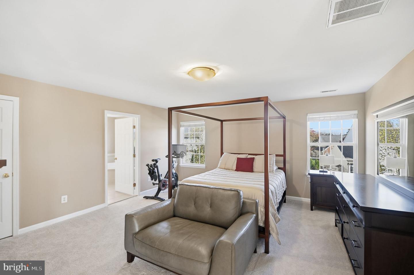 6837 RATHBONE PL, GAINESVILLE, Virginia 20155, 5 Bedrooms Bedrooms, ,3 BathroomsBathrooms,Residential,For sale,6837 RATHBONE PL,VAPW2107692 MLS # VAPW2107692