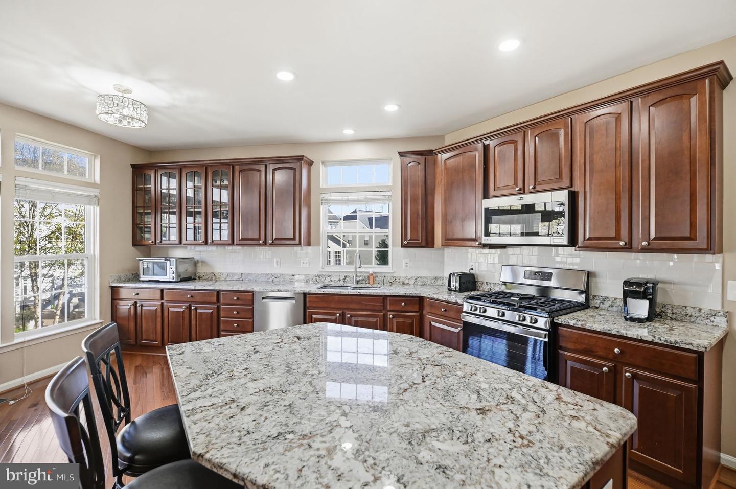 6837 RATHBONE PL, GAINESVILLE, Virginia 20155, 5 Bedrooms Bedrooms, ,3 BathroomsBathrooms,Residential,For sale,6837 RATHBONE PL,VAPW2107692 MLS # VAPW2107692