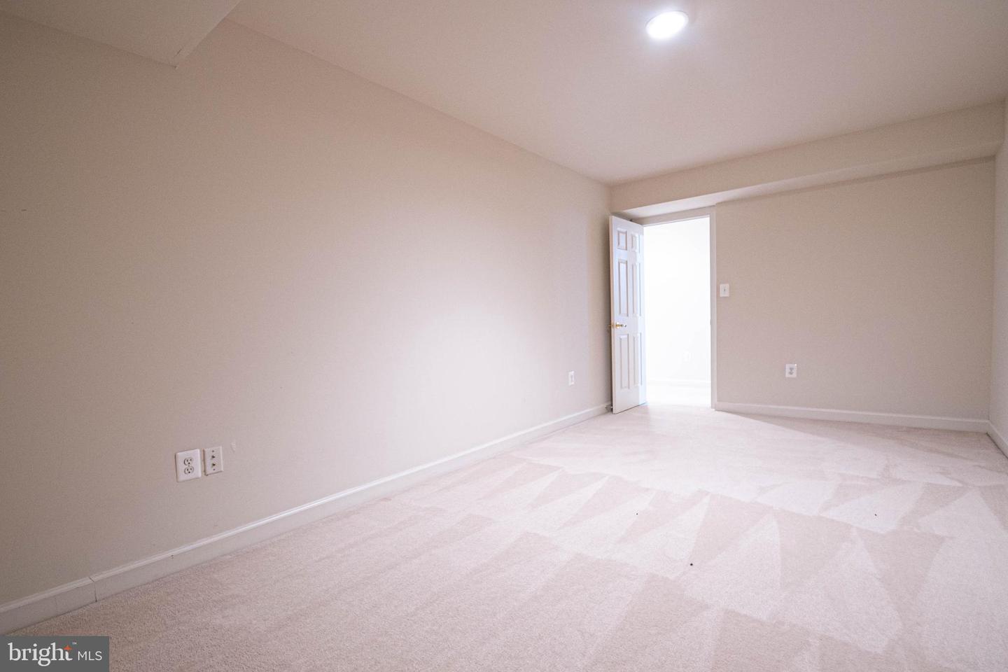 3832 FARRCROFT DR, FAIRFAX, Virginia 22030, 4 Bedrooms Bedrooms, ,4 BathroomsBathrooms,Residential,For sale,3832 FARRCROFT DR,VAFC2007392 MLS # VAFC2007392 3832 FARRCROFT DR, FAIRFAX, Virginia 22030, 4 Bedrooms Bedrooms, ,4 BathroomsBathrooms,Residential,For sale,3832 FARRCROFT DR,VAFC2007392 MLS # VAFC2007392