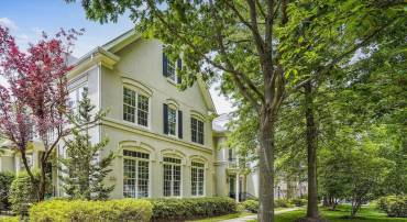 3832 FARRCROFT DR, FAIRFAX, Virginia 22030, 4 Bedrooms Bedrooms, ,4 BathroomsBathrooms,Residential,For sale,3832 FARRCROFT DR,VAFC2007392 MLS # VAFC2007392