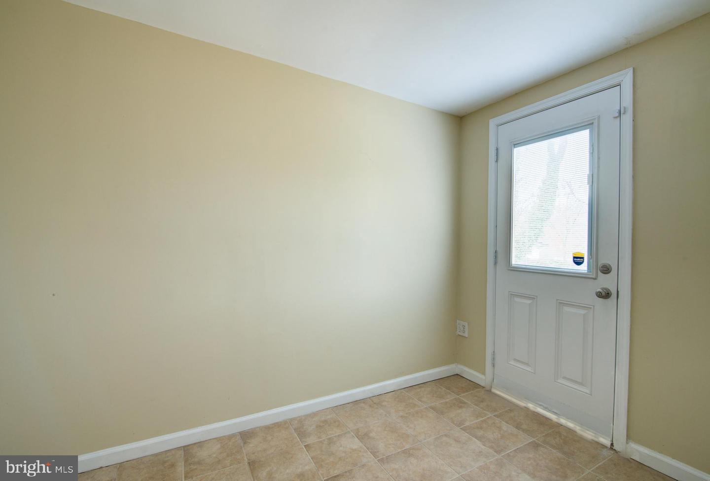 4103 IVANHOE LN, ALEXANDRIA, Virginia 22310, 5 Bedrooms Bedrooms, ,2 BathroomsBathrooms,Residential,For sale,4103 IVANHOE LN,VAFX2279132 MLS # VAFX2279132